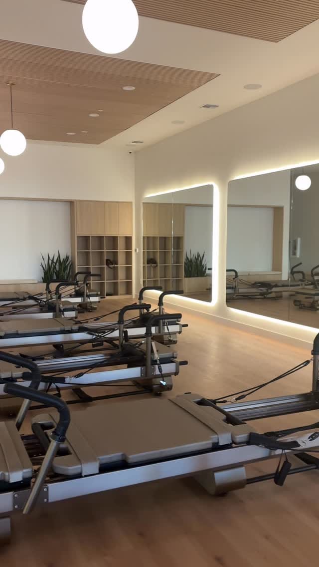 Post 5 by Annalee Barrios ☆ Breathwork Practioner on Instagram (video)
