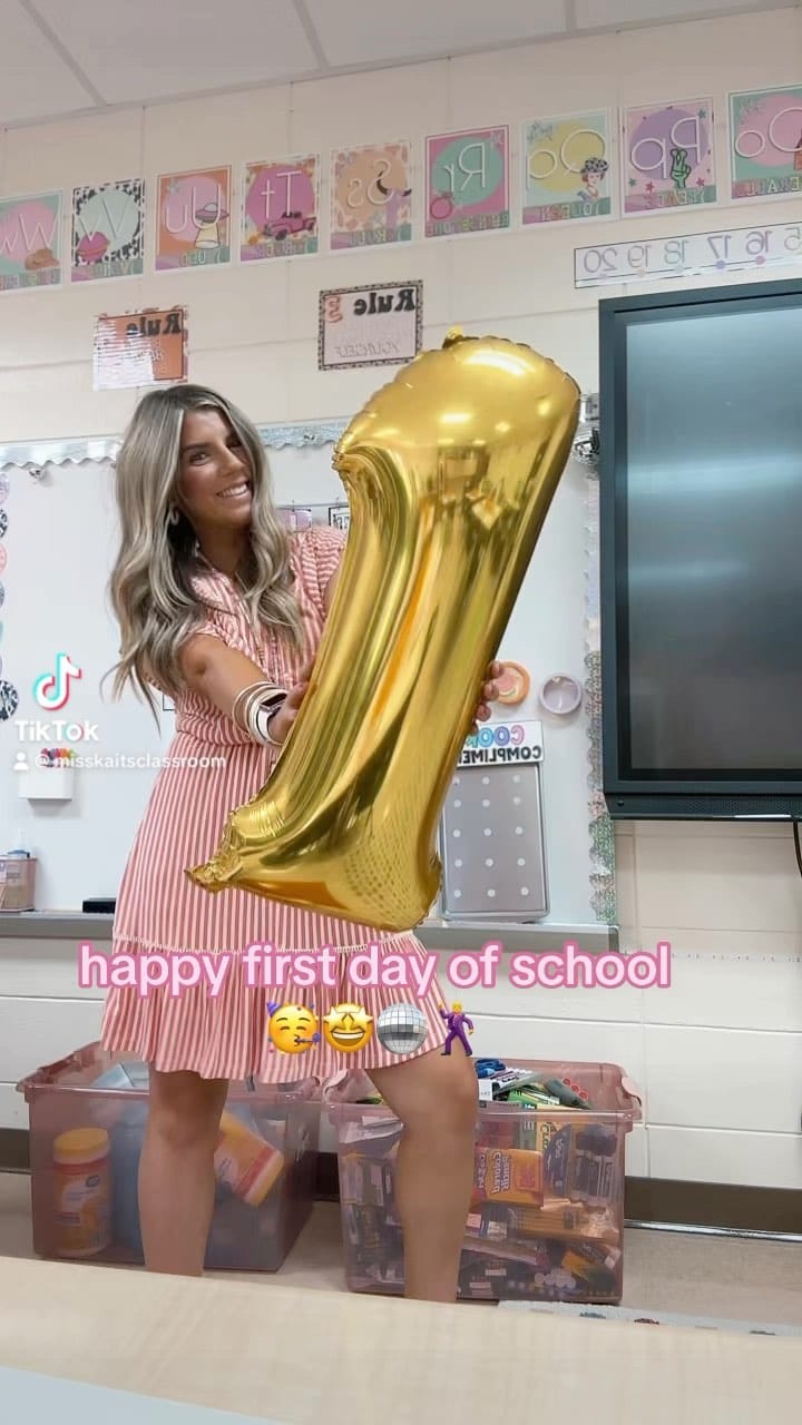 Post 3 by 🄼🄸🅂🅂 🅂🄽🅈🄳🄴🅁 ☺︎ on Instagram (video)