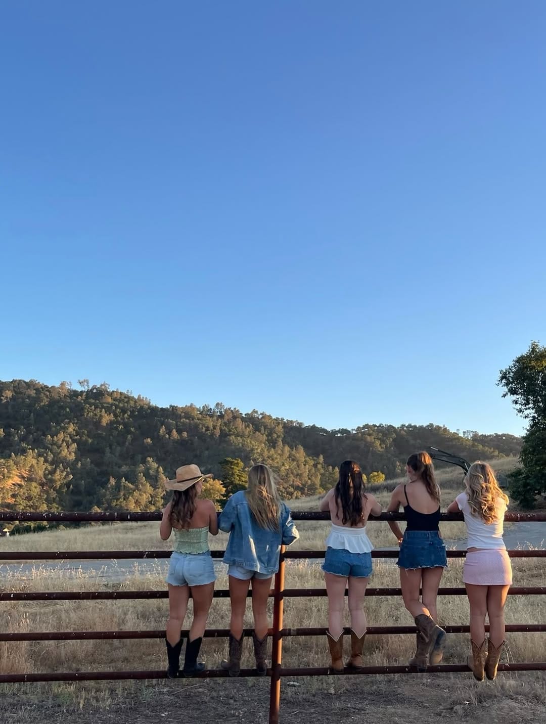 Post 3 by UCLA Gamma Phi Beta on Instagram (carousel)