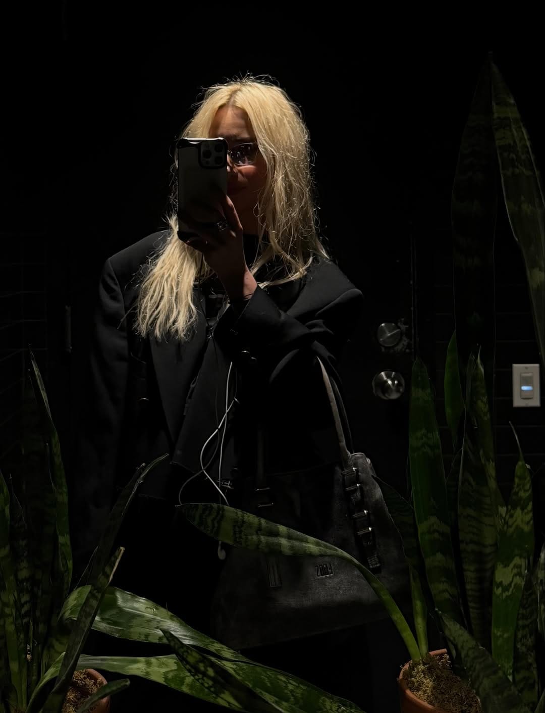 Post 3 by 𝖨𝗋𝗒𝗇𝖺𝖹𝗂𝗋𝗄𝖺🌙 on Instagram (carousel)