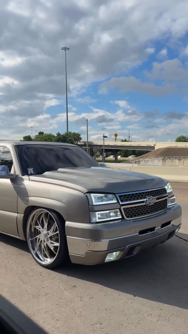 Post 3 by Reyes on Instagram (video)