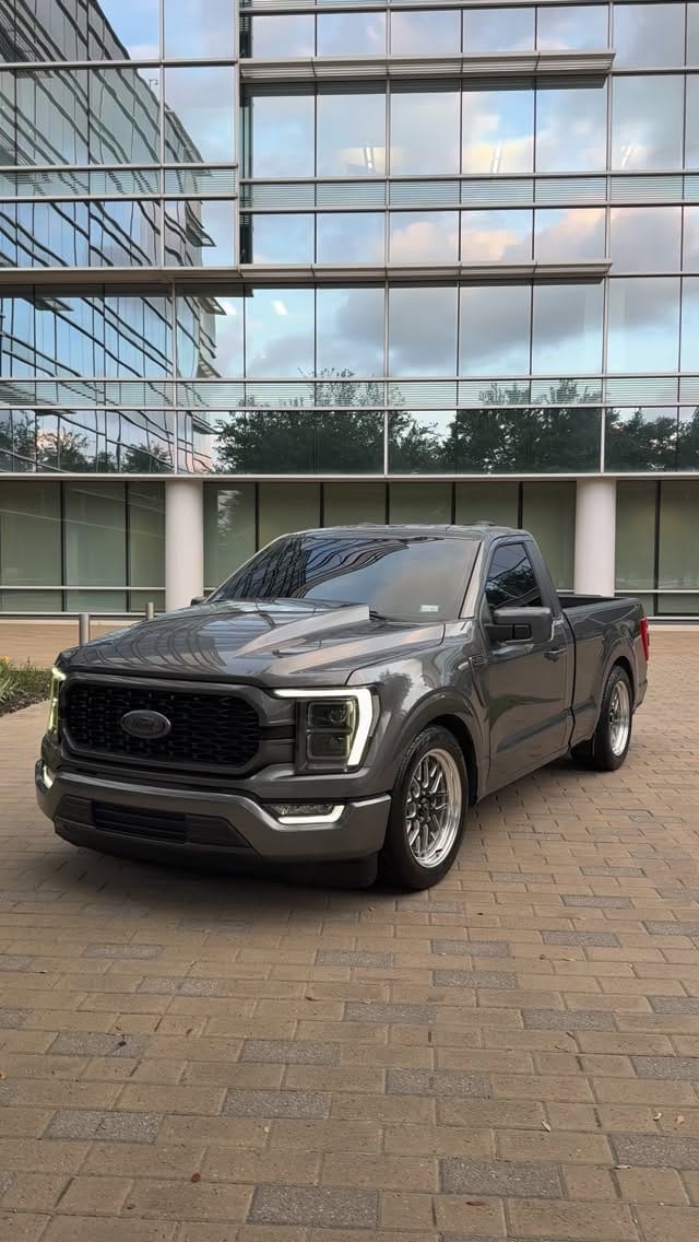 Post 6 by Reyes on Instagram (video)