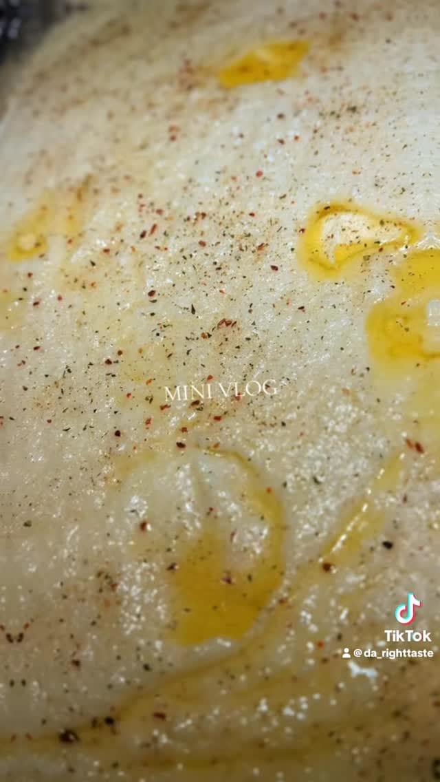 Post 4 by DaRightTaste♥️ on Instagram (video)