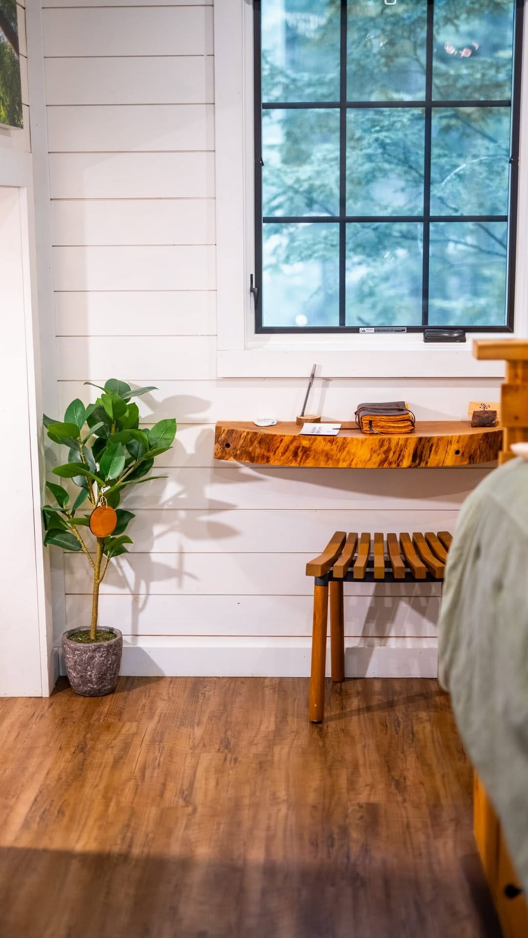 Post 4 by Hocking Hills Treehouse Cabins on Instagram (video)