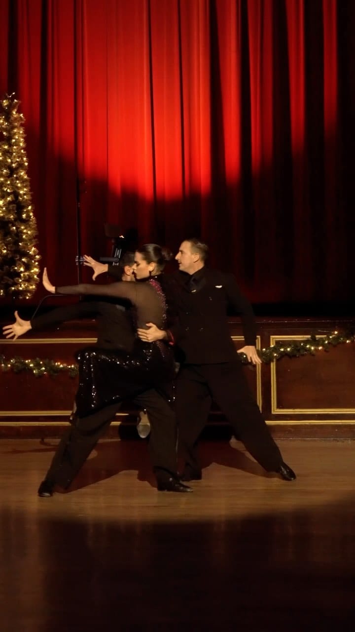 Post 10 by Martin Almiron Tango on Instagram (video)