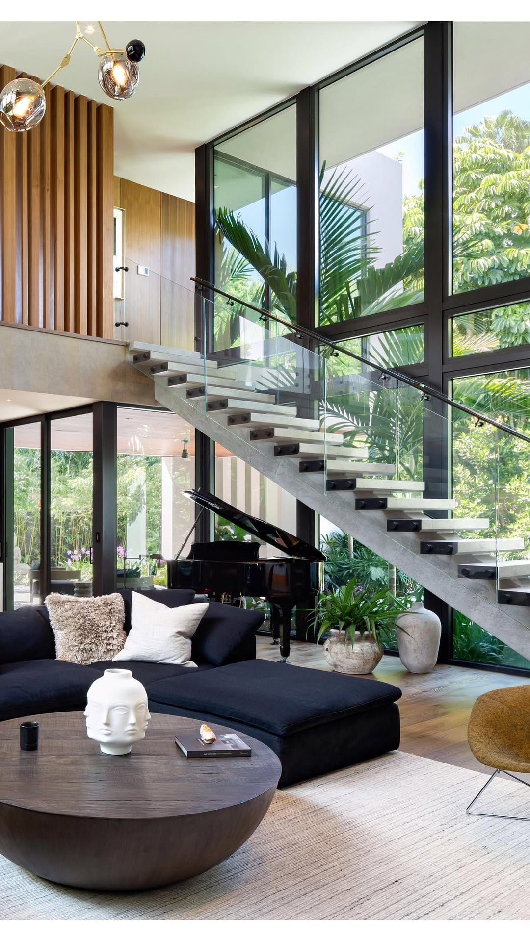 Post 10 by Libertad Rodriguez / Architectural Photographer on Instagram (video)