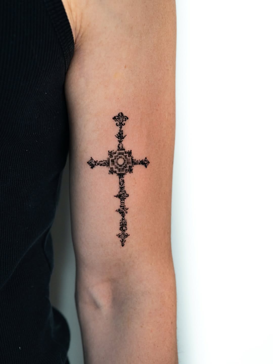 Post 1 by Tattoo artist💖Micro realism and Fine line on Instagram (image)