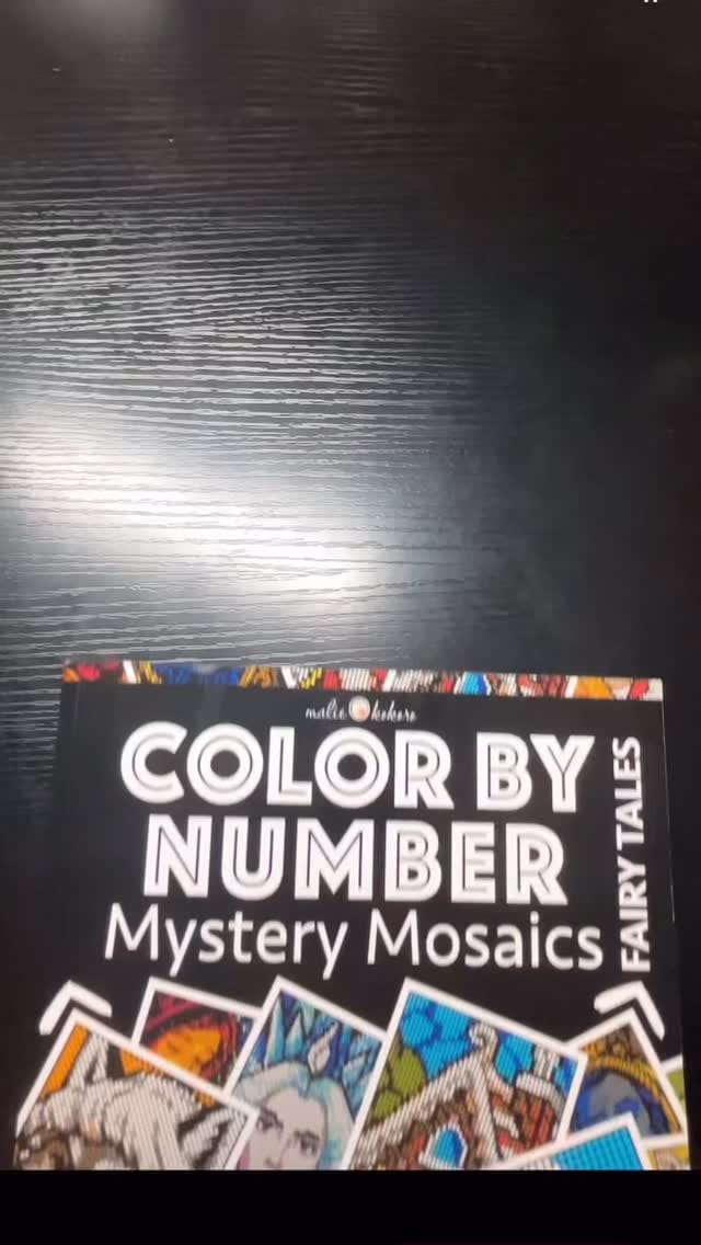 Post 8 by Cayla’s toy review on Instagram (video)