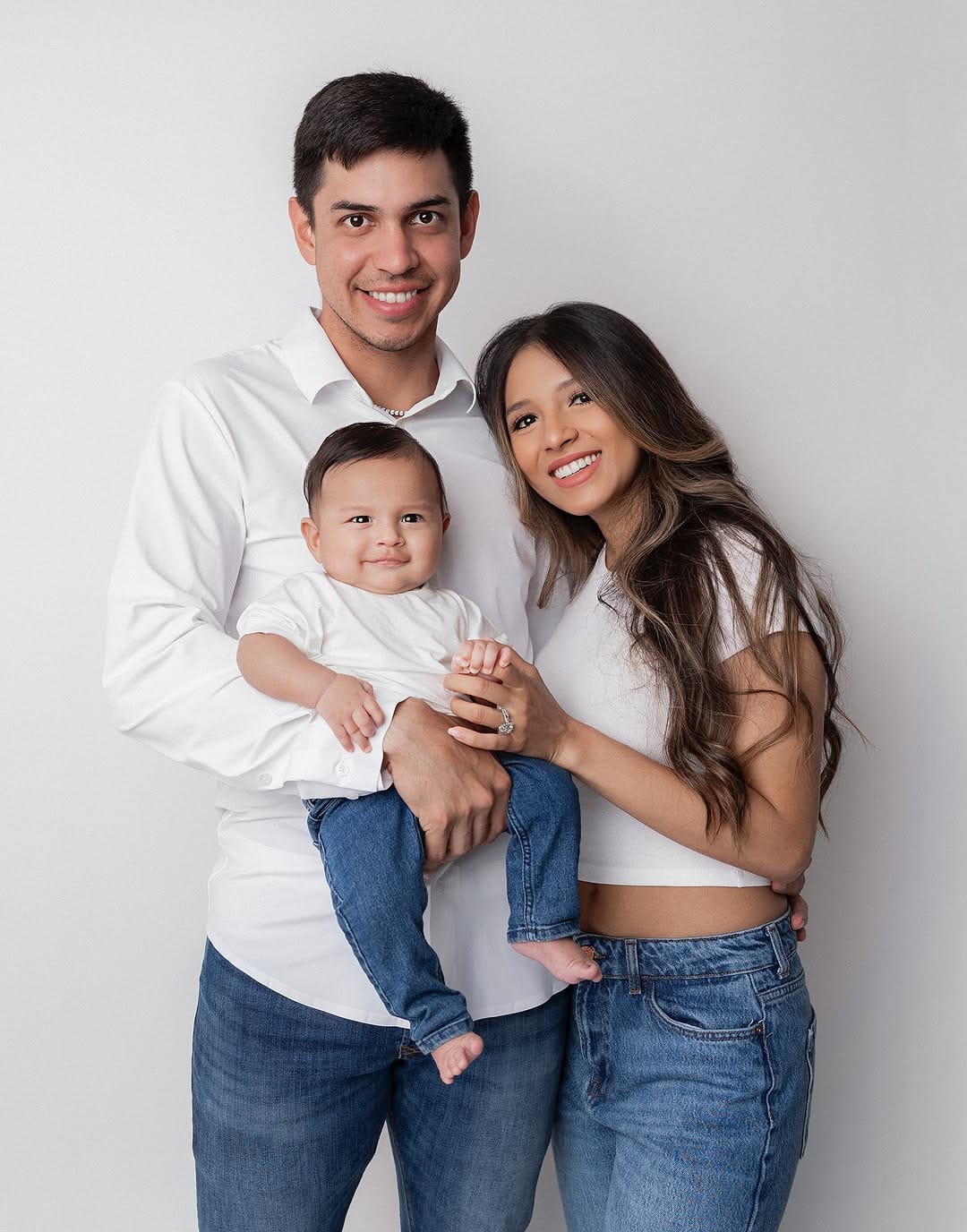 Post 10 by Photography by Ale | Houston Maternity Newborn Photographer on Instagram (carousel)