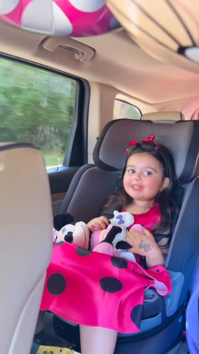 Post 7 by Lilia.officialusa on Instagram (video)