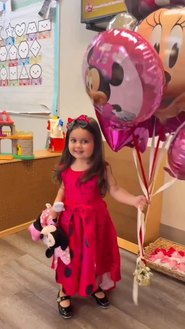 Post 6 by Lilia.officialusa on Instagram (video)