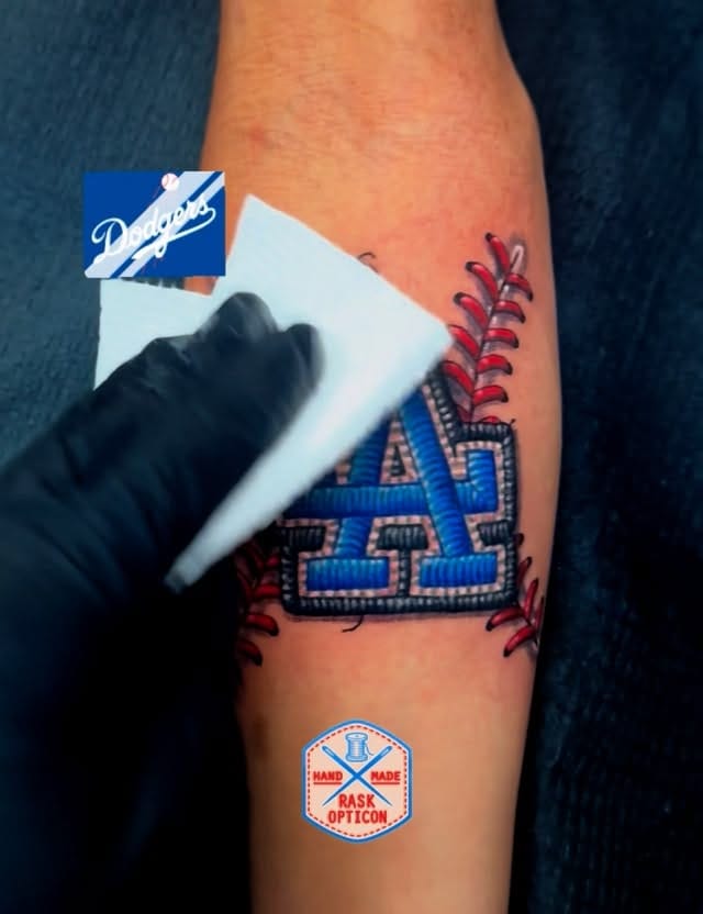 Post 8 by ⚔️ Rask Opticon Tattoos 🪡🧵🩸 on Instagram (video)