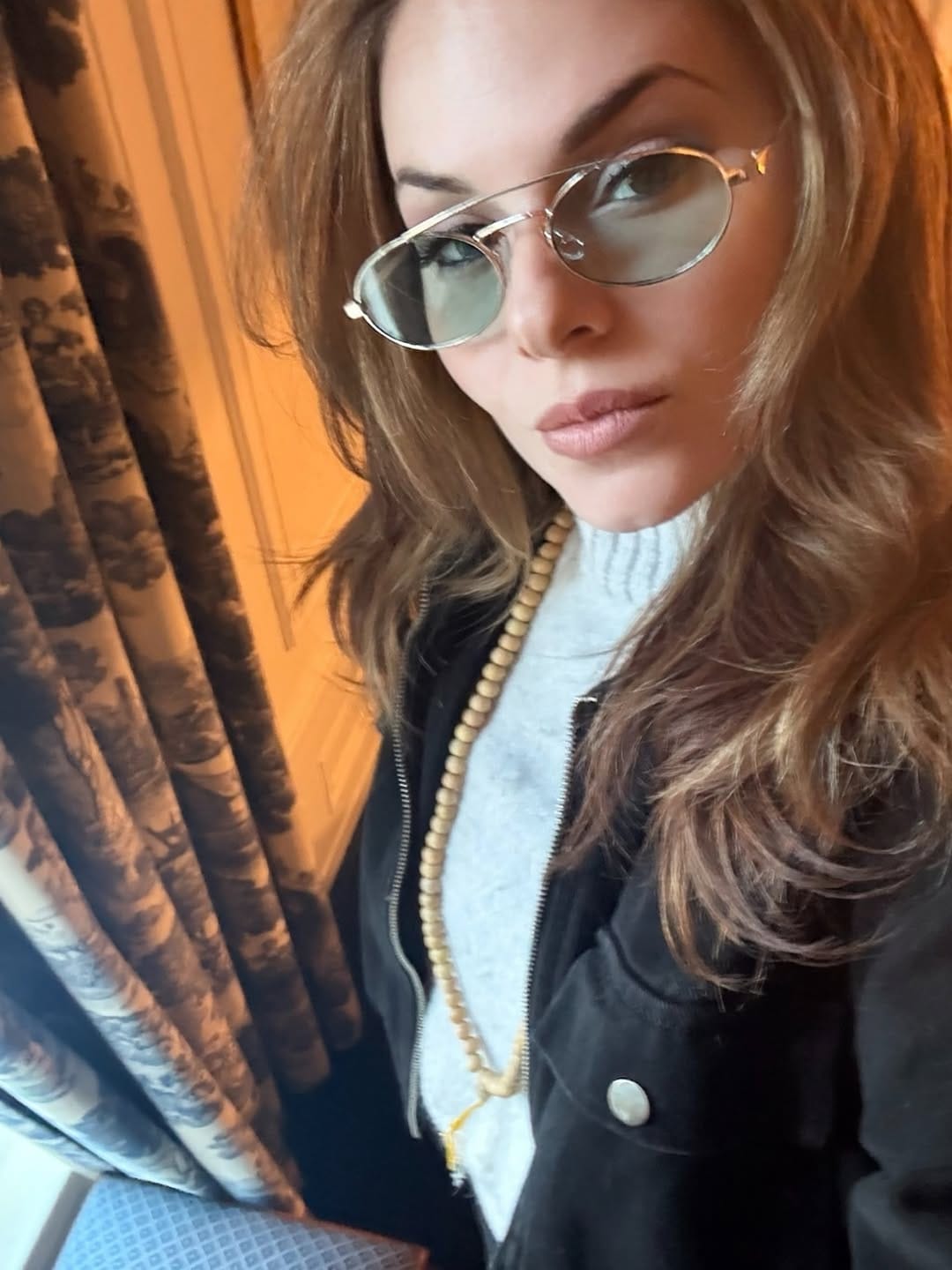 Post 4 by 𝐊𝐚𝐲𝐥𝐚 𝐑𝐞𝐞𝐯𝐞𝐬 on Instagram (carousel)