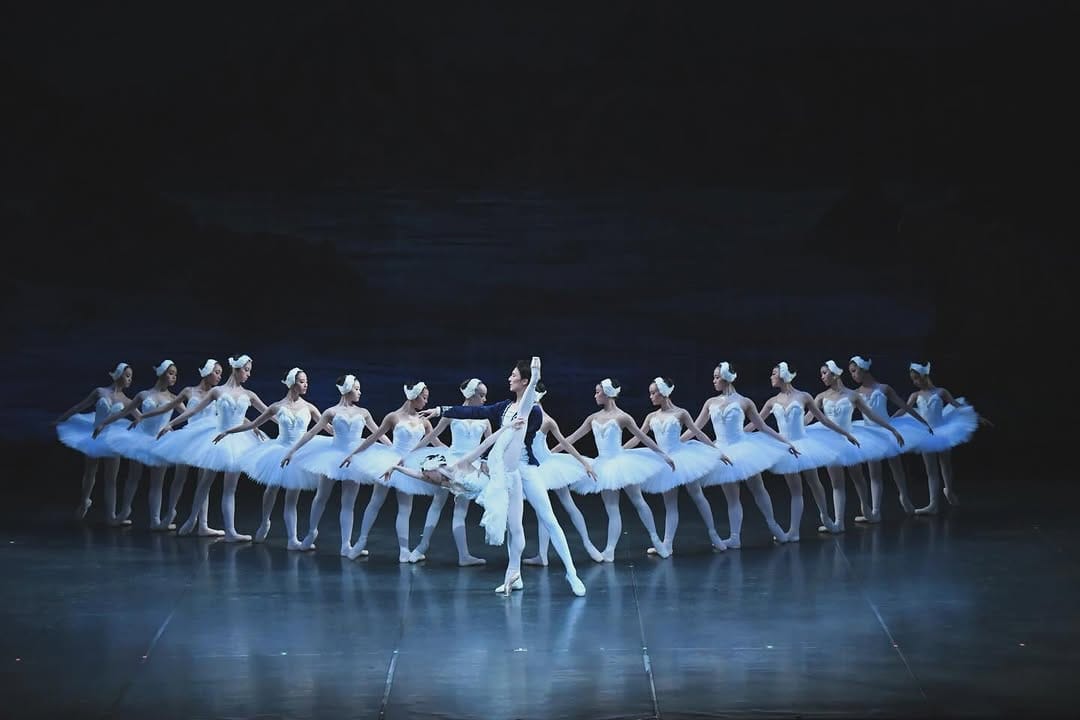 Post 4 by Deparcballetschool on Instagram (carousel)