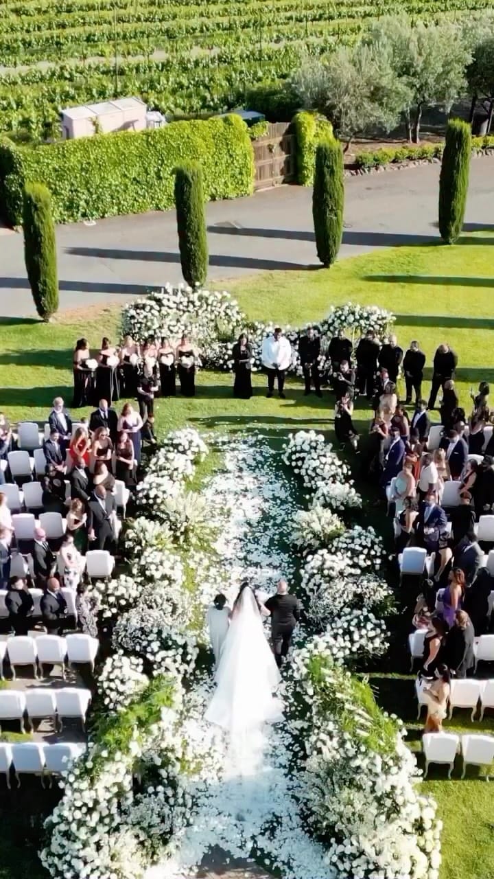 Post 4 by Andrea Eppolito on Instagram (video)