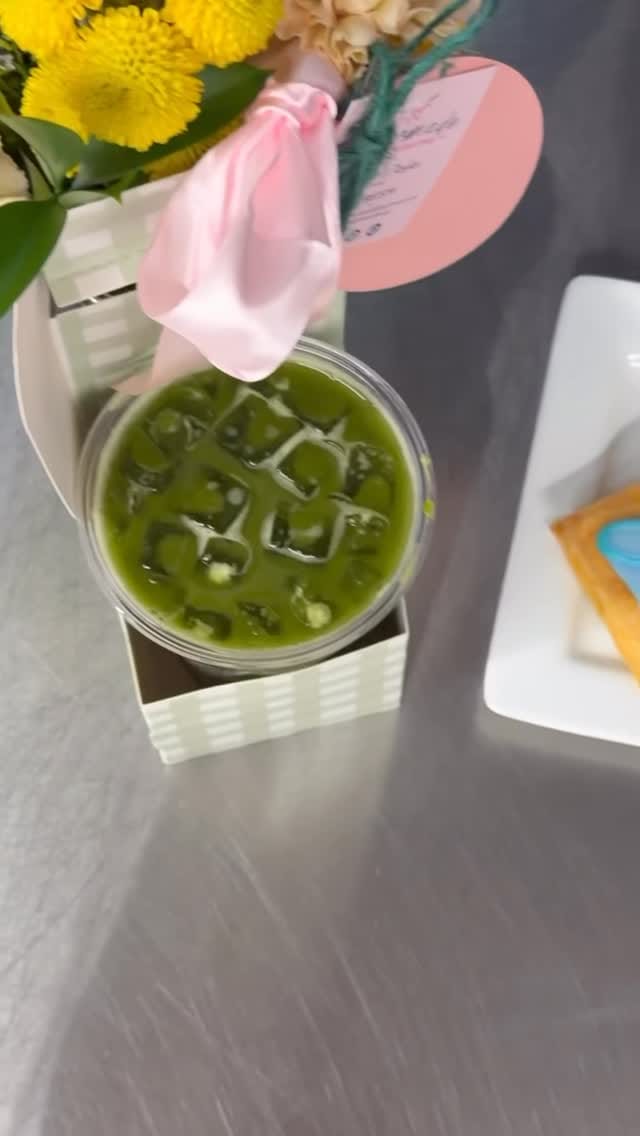 Post 4 by Lakeland, FL Wedding Florist: Taylormade Floral Design on Instagram (video)