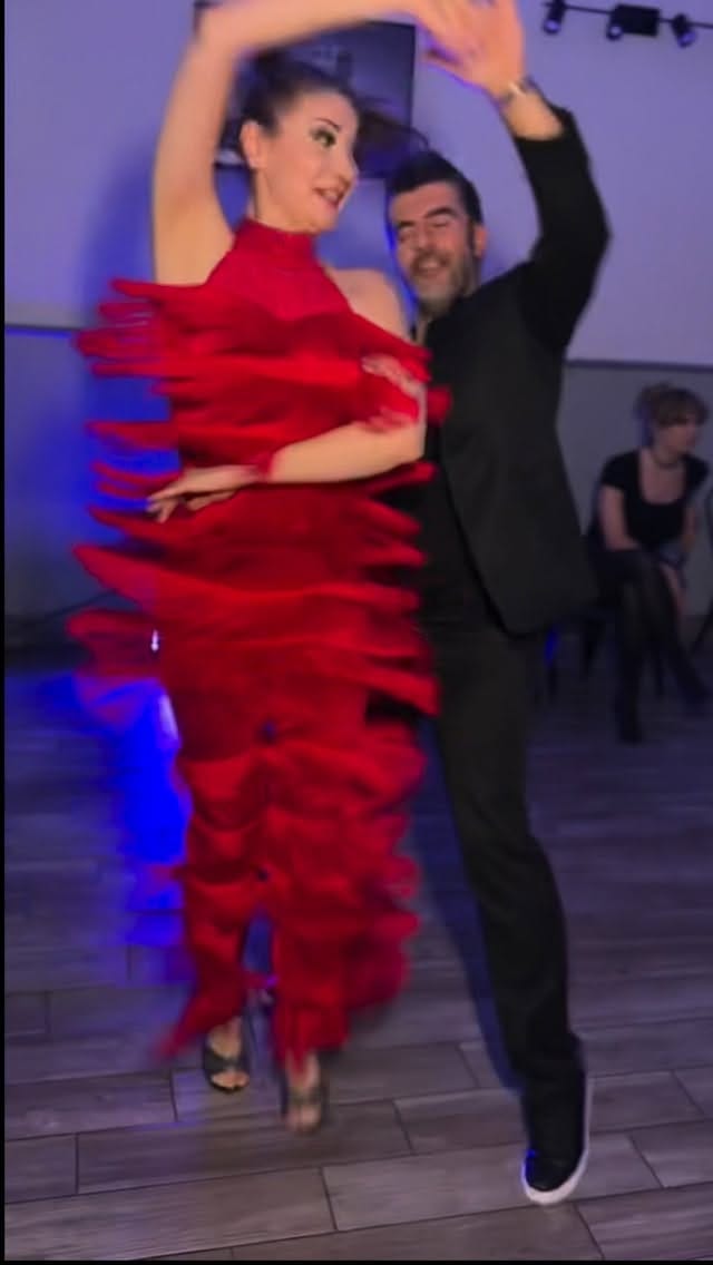 Post 4 by 2ClassyGals Events & Flowers on Instagram (video)
