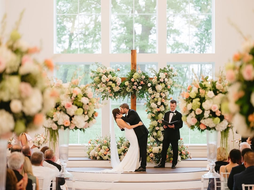 Post 7 by AMANDA REED WEDDINGS + EVENTS on Instagram (carousel)