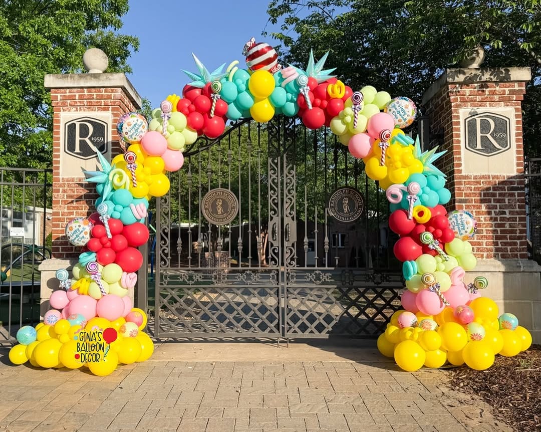 Post 2 by Gina's Balloon Decor | Huntsville Balloon Artist + Coach on Instagram (image)