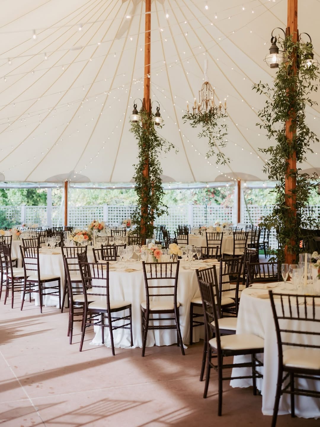 Post 10 by Willowdale Estate - A venue in Massachusetts on Instagram (carousel)