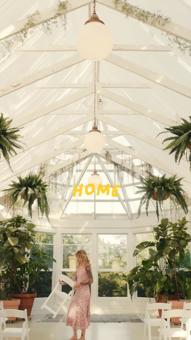 Post 10 by Raelyn + Earl | Iris Aisle on Instagram (video)