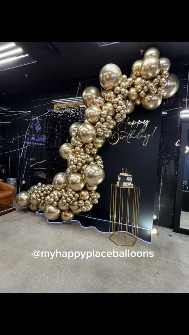 Post 1 by My Happy Place Balloons on Instagram (video)