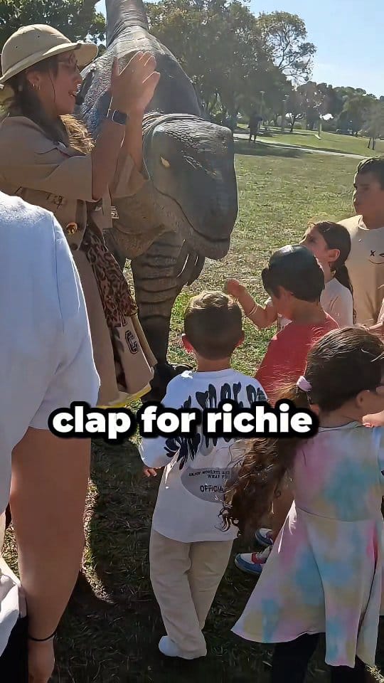 Post 7 by My Happy Place Balloons on Instagram (video)