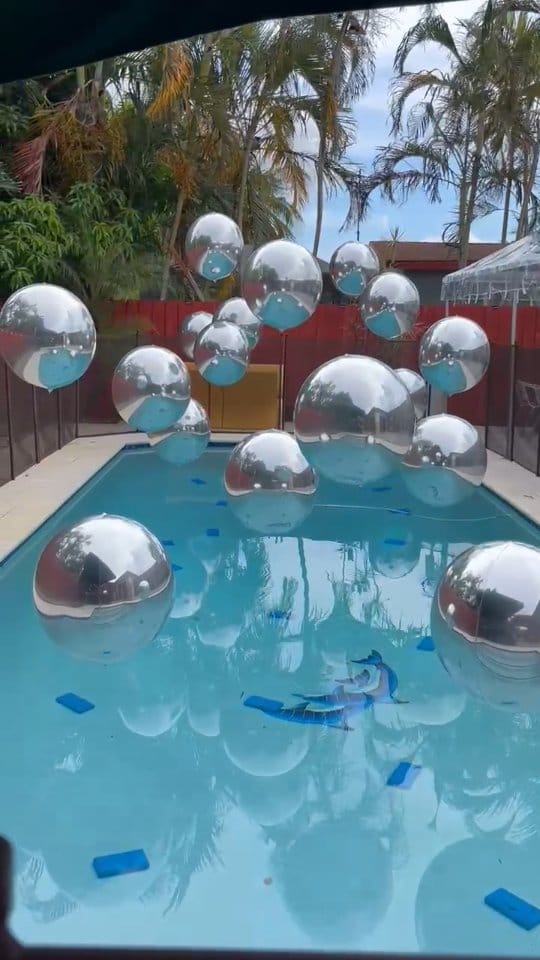 Post 10 by My Happy Place Balloons on Instagram (video)