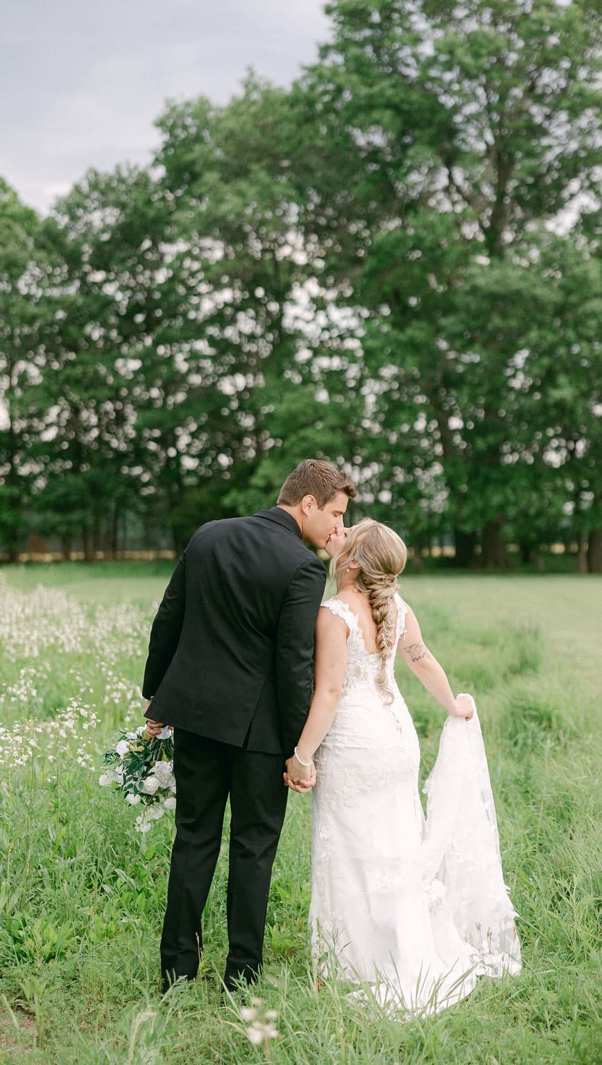 Post 5 by Emerson Fields | Midwest Wedding Estate on Instagram (video)