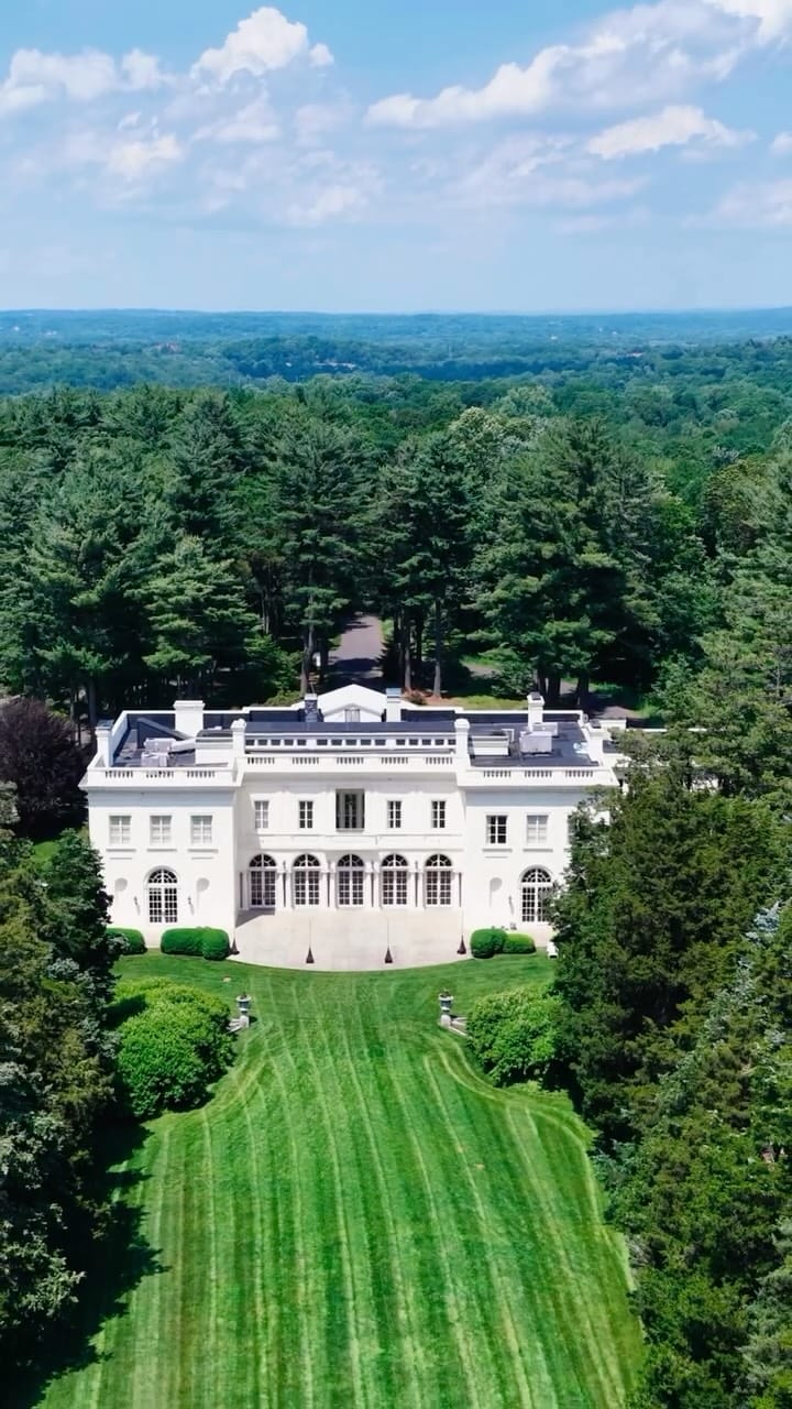 Post 10 by WADSWORTH MANSION on Instagram (video)