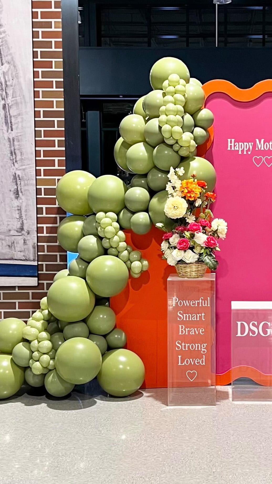 Post 6 by Event planner | Cursos| Decoraciones | Regalos personalizados on Instagram (video)