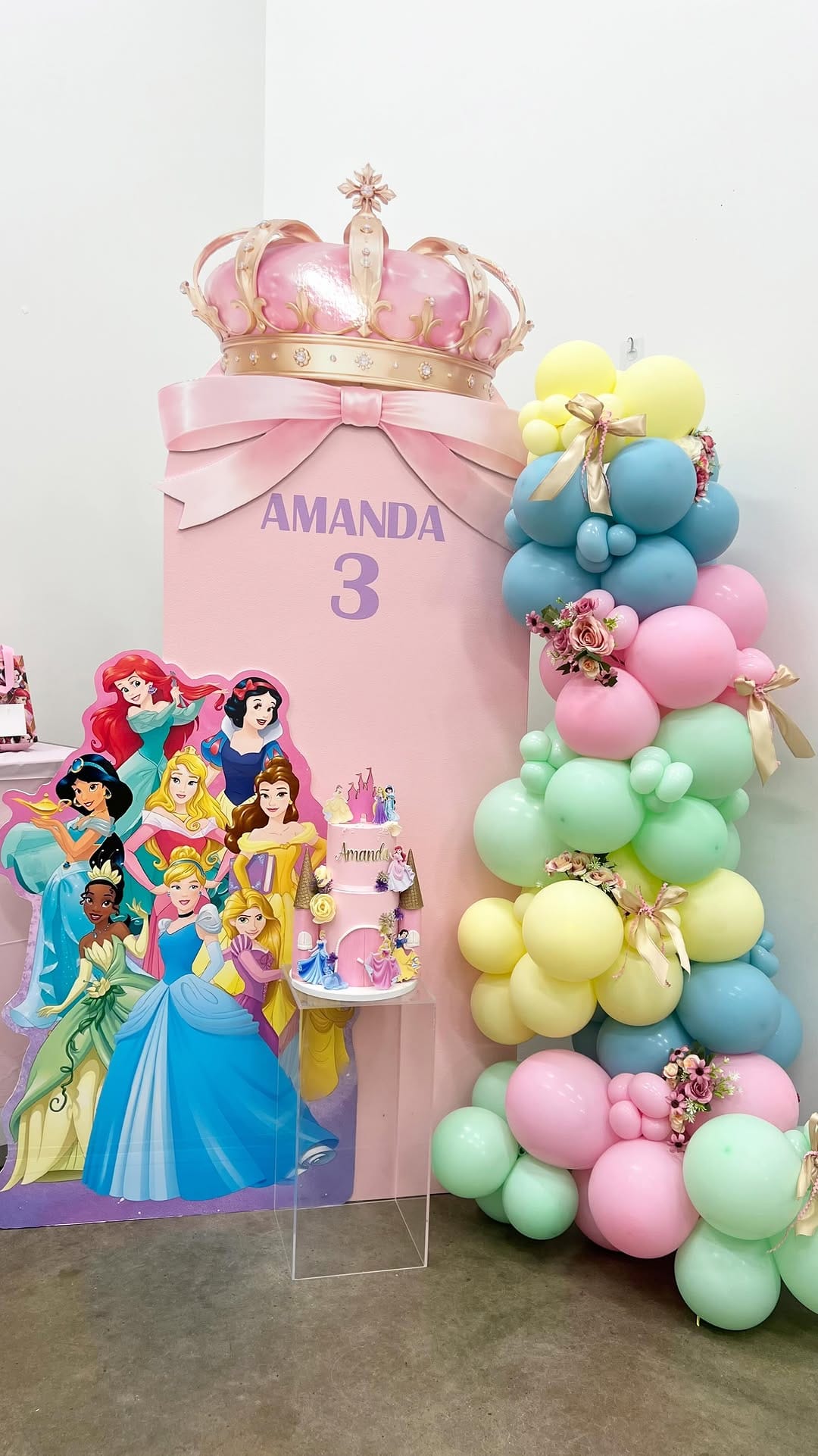 Post 8 by Event planner | Cursos| Decoraciones | Regalos personalizados on Instagram (video)