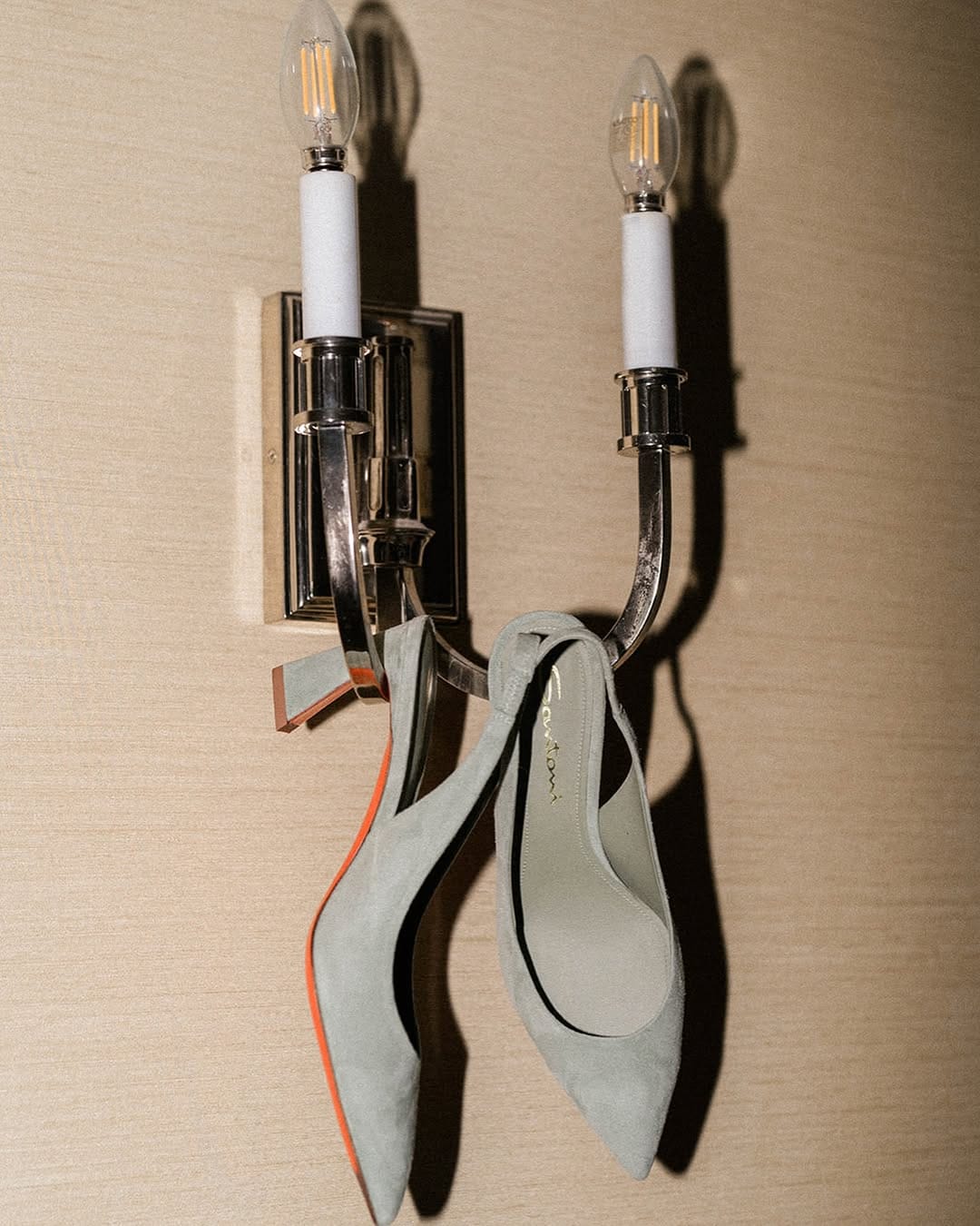 Post 2 by Lisa DiBenedetto| New England Wedding Planner on Instagram (image)