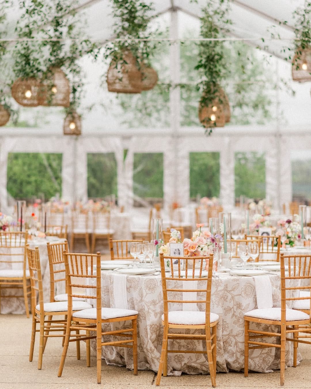 Post 3 by Lisa DiBenedetto| New England Wedding Planner on Instagram (image)