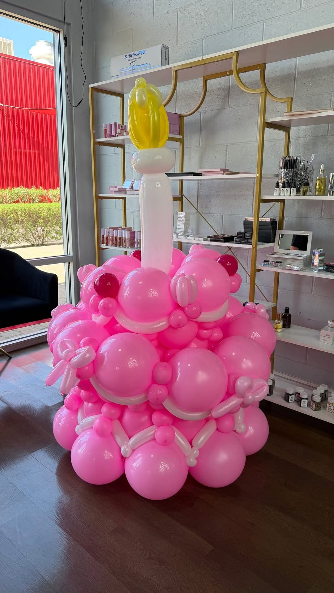 Post 7 by Dreaming Balloons on Instagram (video)