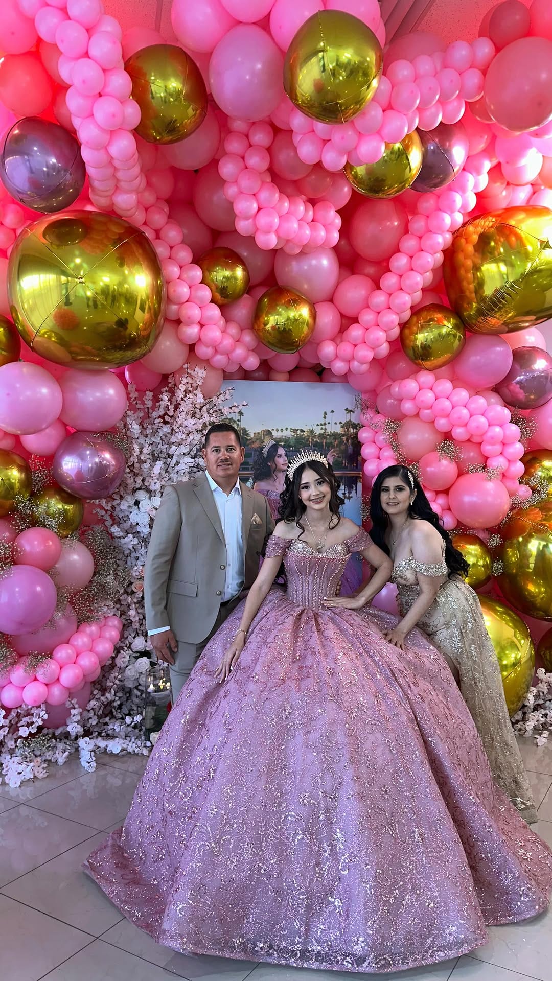 Post 10 by Dreaming Balloons on Instagram (video)