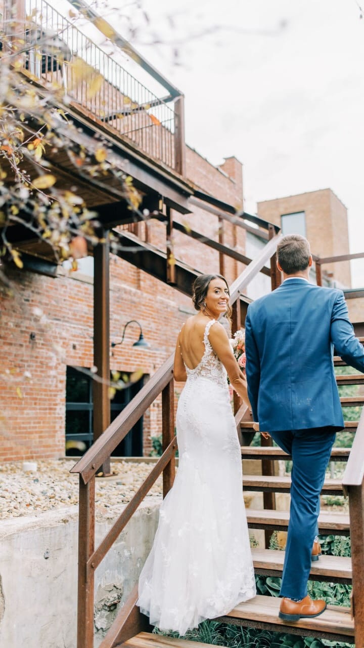 Post 4 by Tailored Events + Co | Illinois Wedding Planner on Instagram (video)