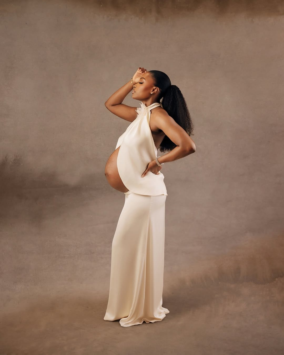 Post 2 by Ruth Jobarteh-Williams,MD, FAAD on Instagram (carousel)