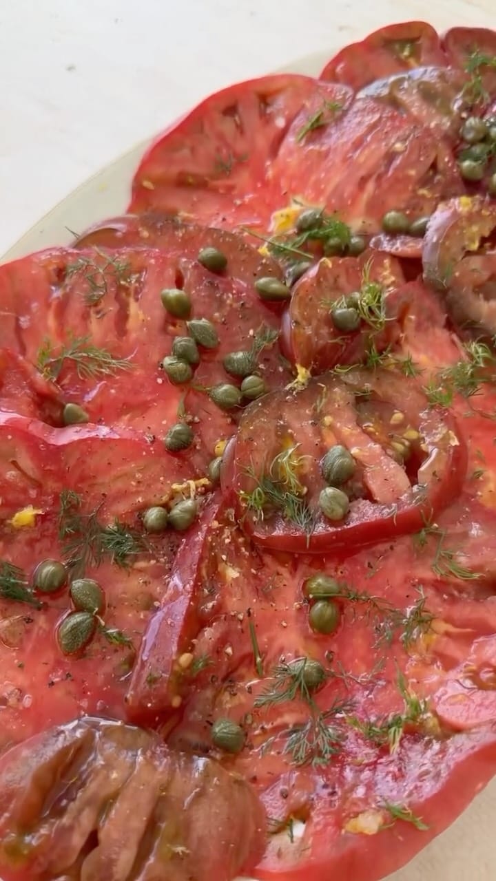 Post 4 by Christy Daoud | Be Happy Foodie on Instagram (video)
