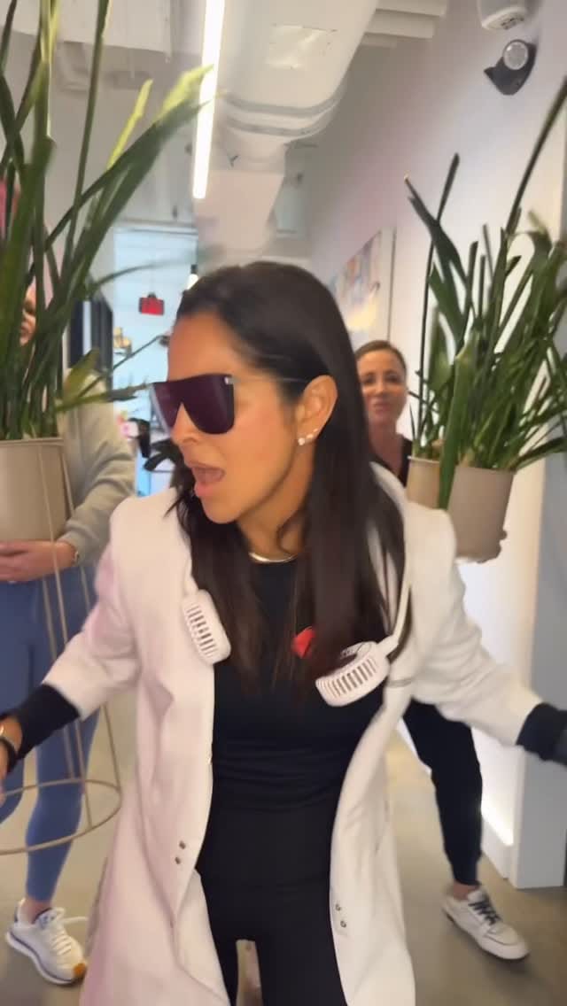 Post 4 by Jessica Henderson Rhee PA-C on Instagram (video)
