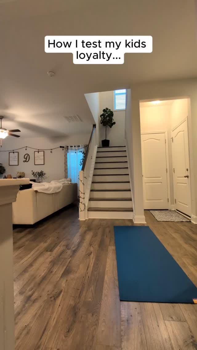 Post 10 by Dr. Phuong Daniels on Instagram (video)