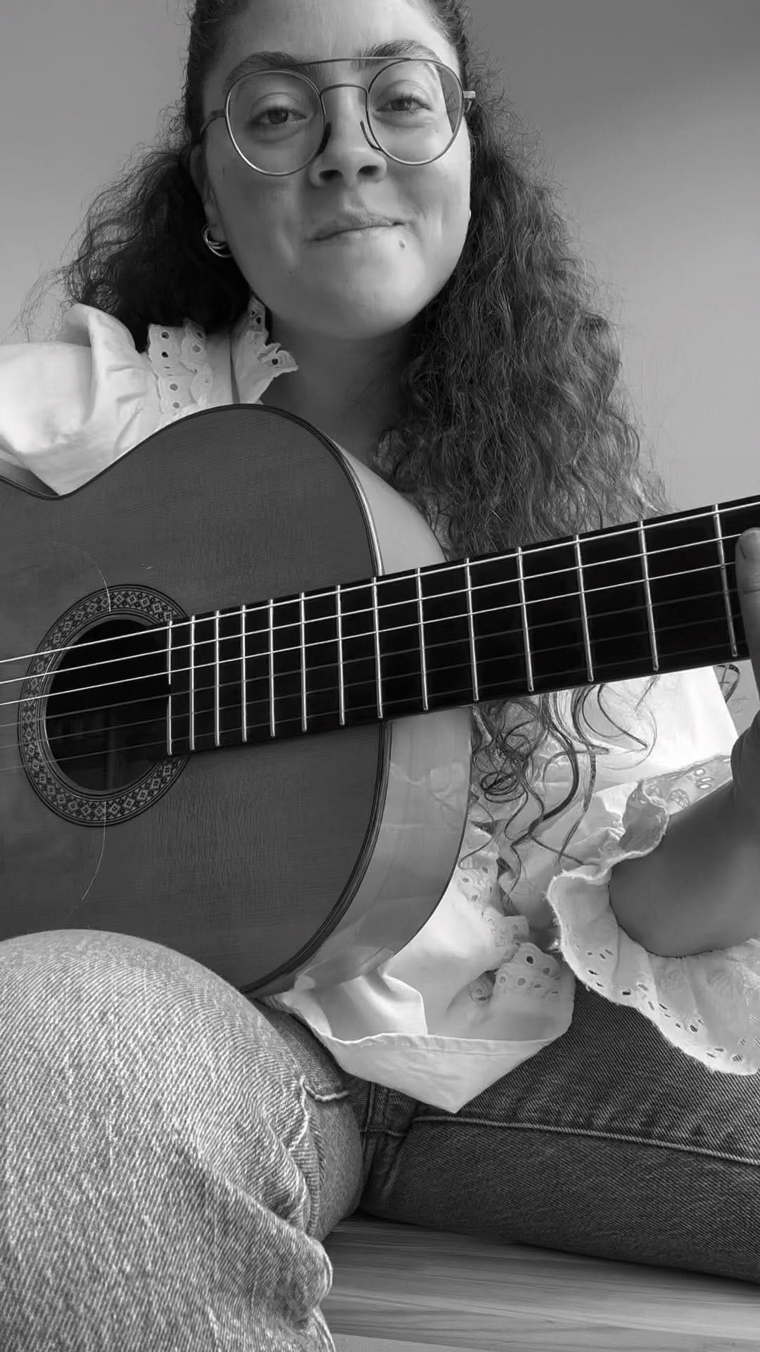 Post 9 by Caro on Instagram (video)