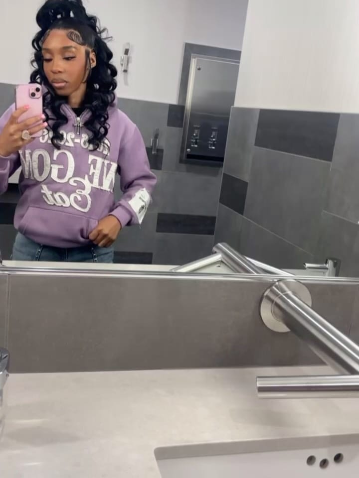 Post 6 by Diamond Banks 💜 on Instagram (carousel)