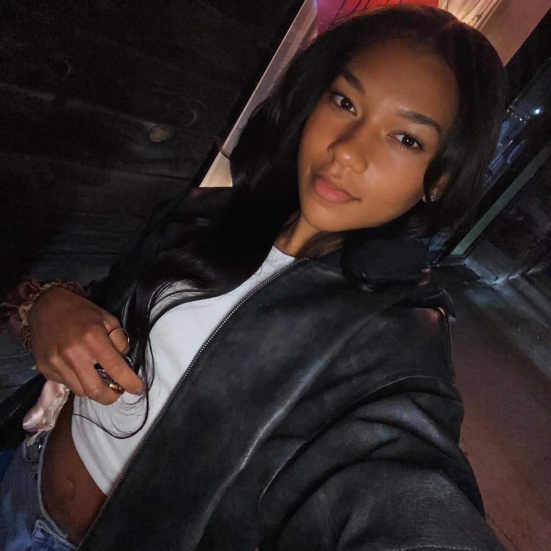 Post 4 by Ashlei Foushée aka Baby Shée on Instagram (carousel)