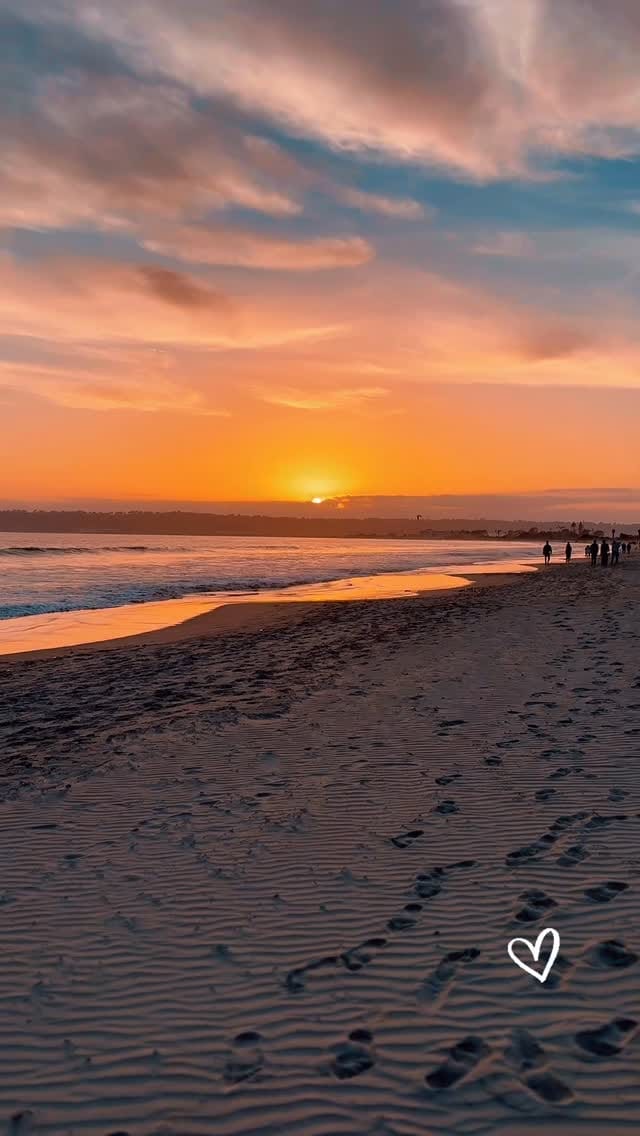 Post 7 by Abril Andrade/ Lost in a Dream on Instagram (video)
