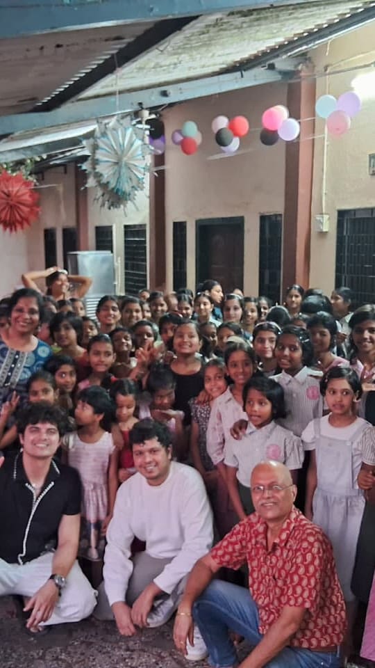 Post 6 by Nachiket / Nash on Instagram (video)