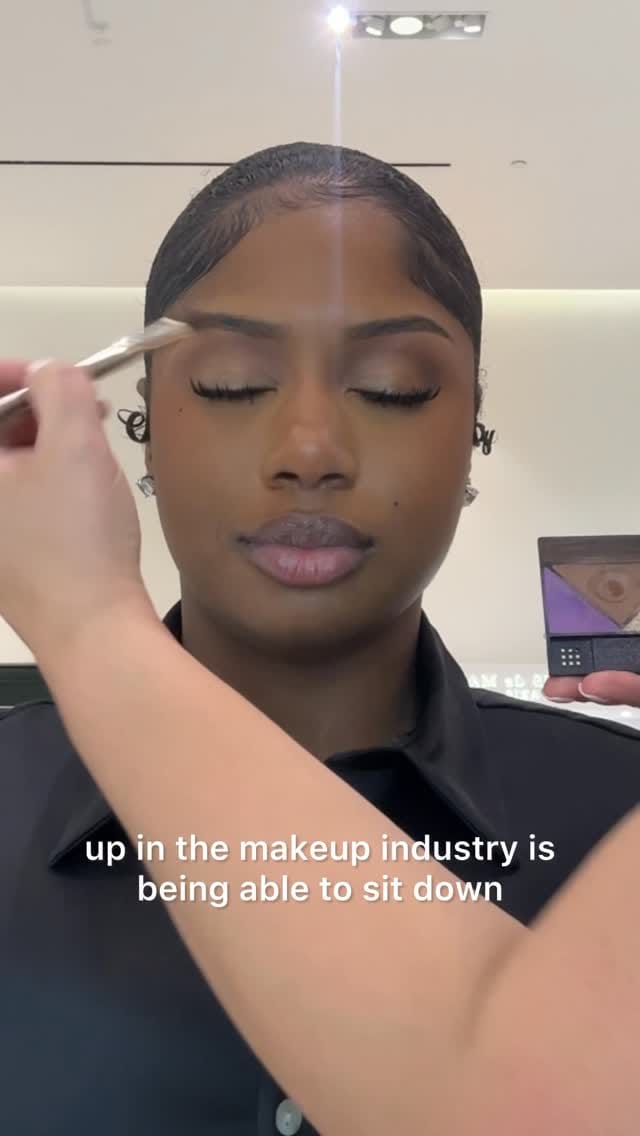 Post 5 by A N A.M.S I G U E N Z A on Instagram (video)