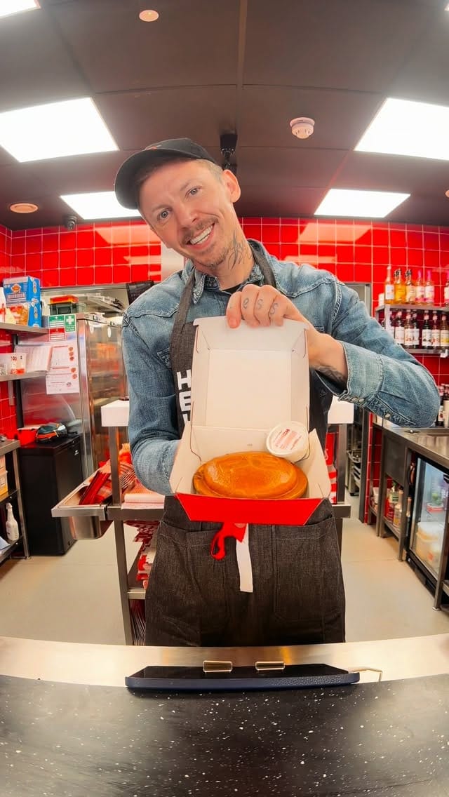 Post 2 by PG Fast Food on Instagram (video)
