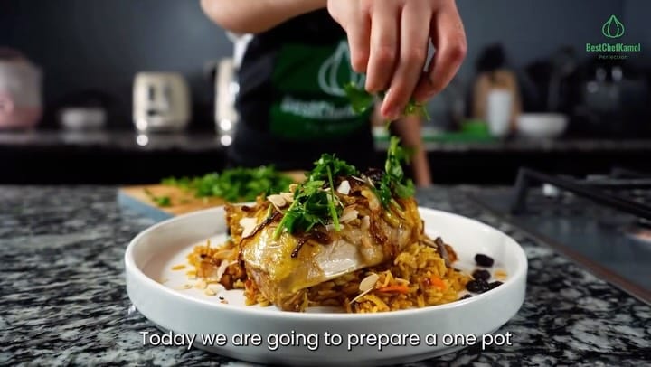 Post 3 by Kamoliddin | 🧄Quick, Fun & Easy Recipes 👌 on Instagram (video)