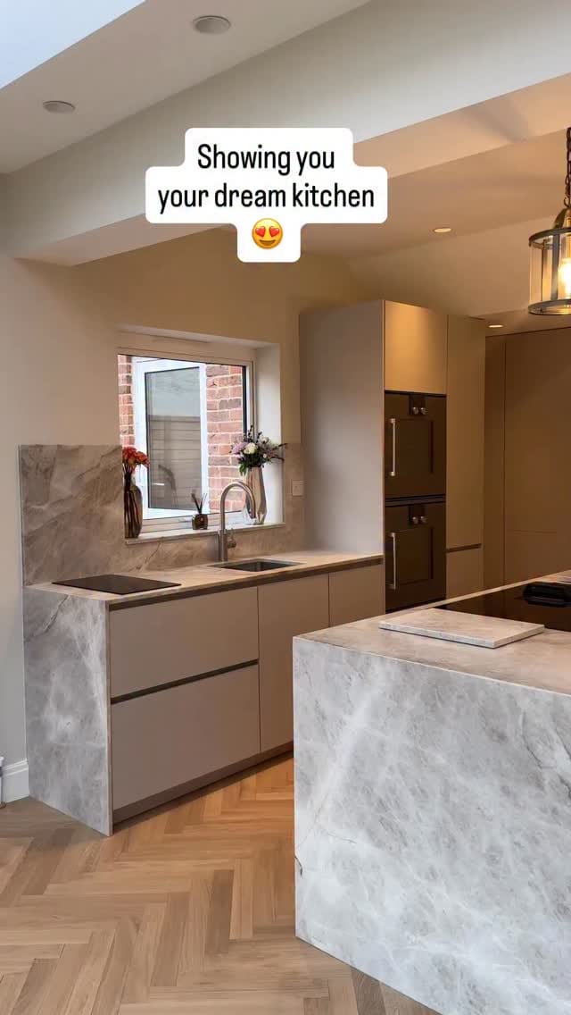 Post 2 by Kutchenhaus Hampstead Garden Suburb, Swiss Cottage and Islington on Instagram (video)
